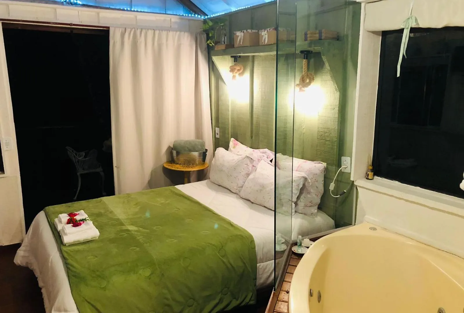 Little Cabana Com Hidromassagem Campos do Jordao Chalet